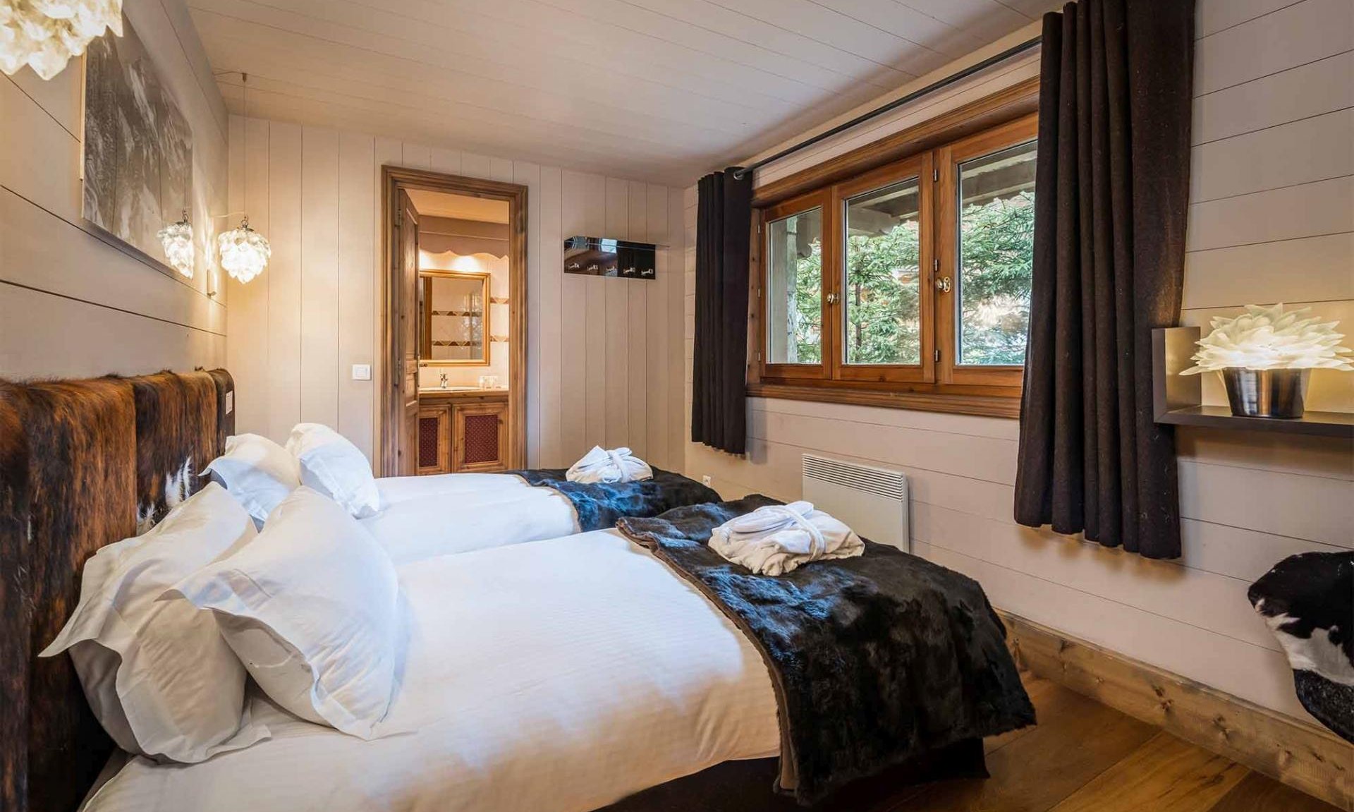 One of Twin/Double Bedroom in Chalet Brioche Meribel