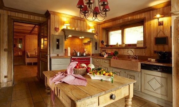 Traditional rustic chalet kitchen