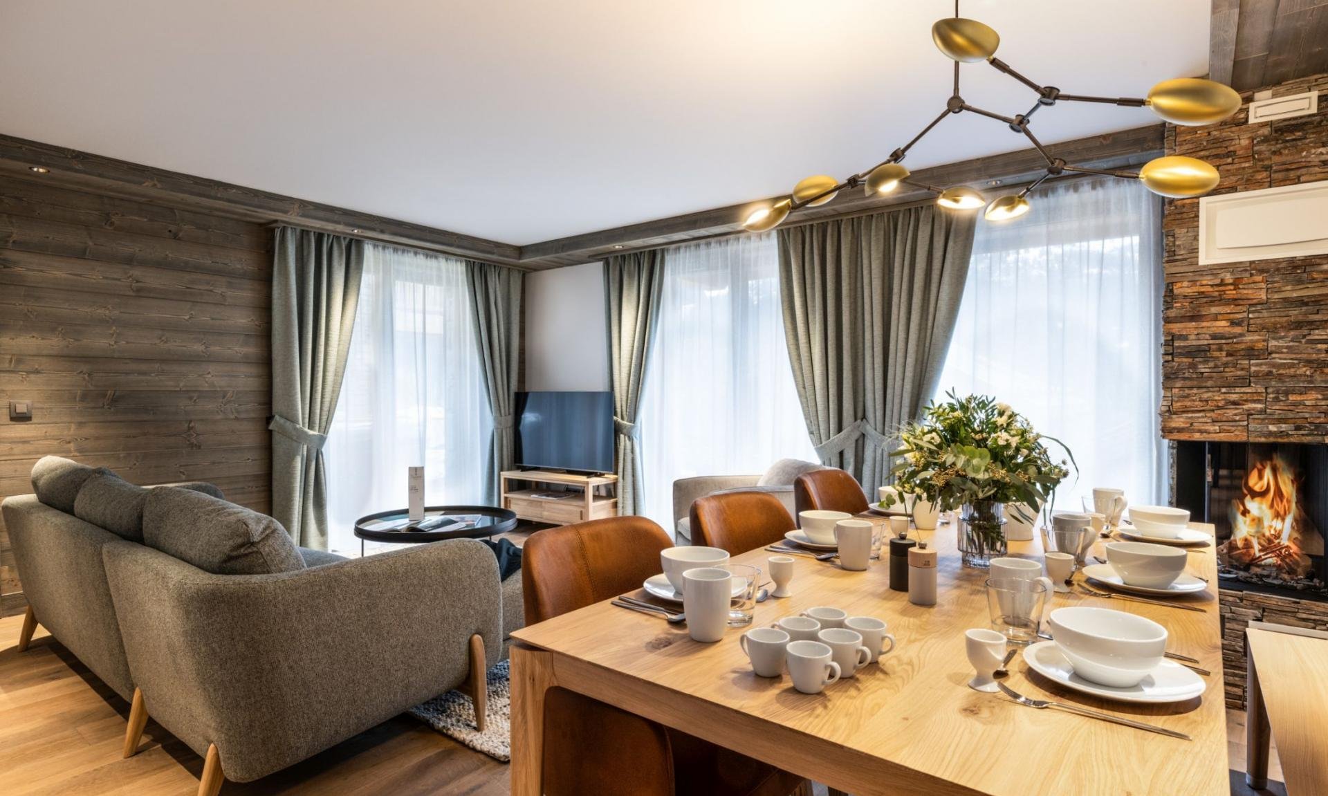 The Living and dining area in one of the apartments in Residence Falcon Lodge Meribel