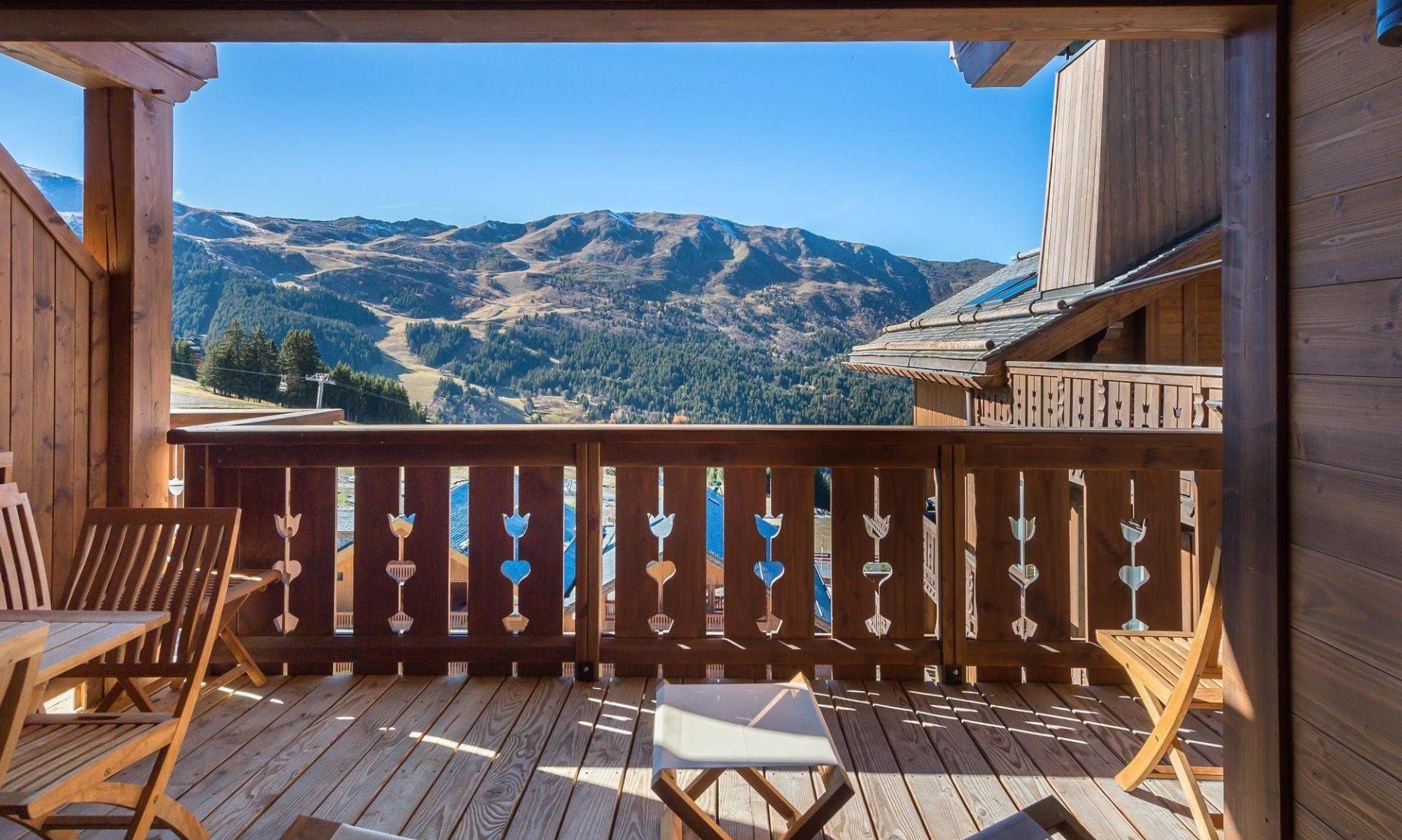 Mountain views rom the Balcony at Apartment Aspen Park 61 Meribel