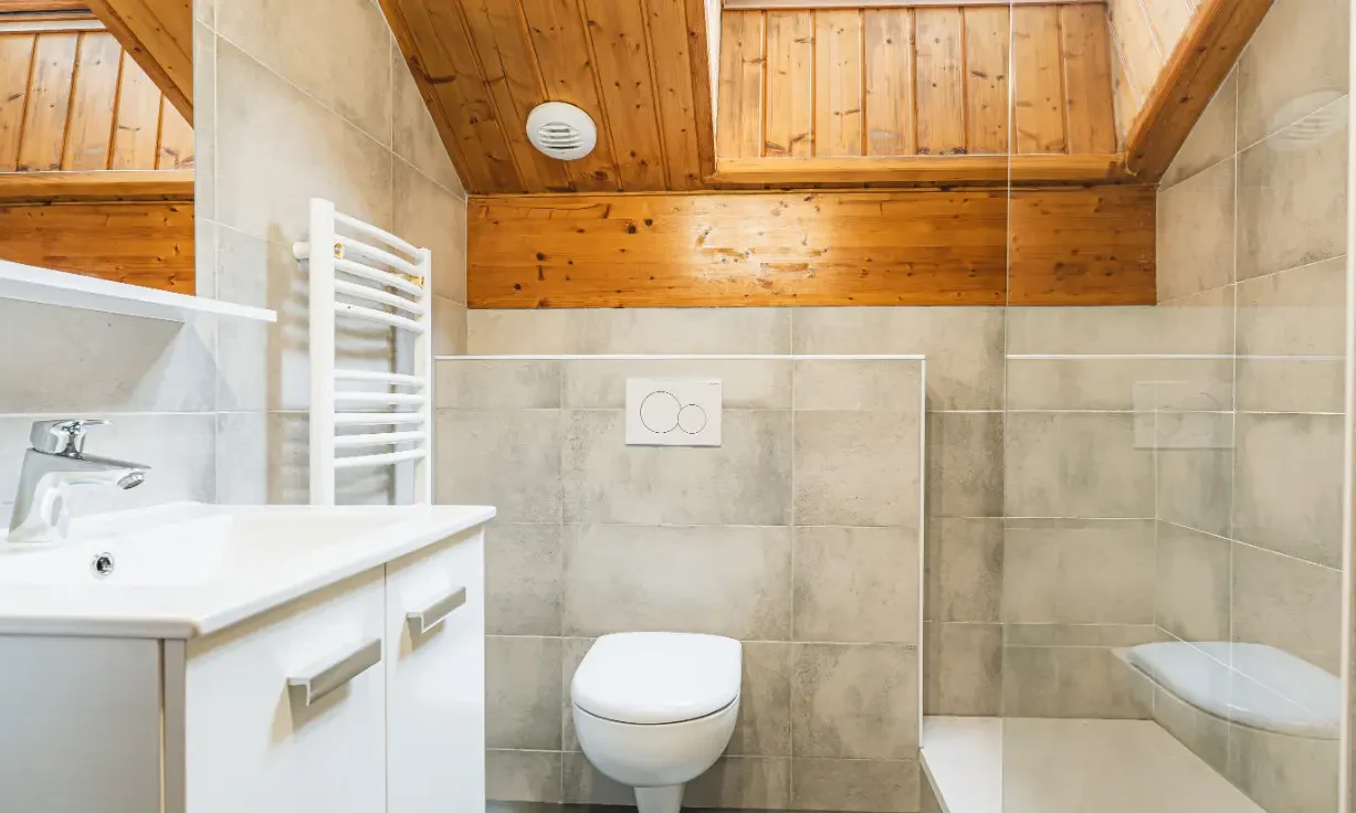 One of the bathrooms in Chalet Virage in Meribel Centre One of the bathrooms in Chalet Virage in Meribel Centre