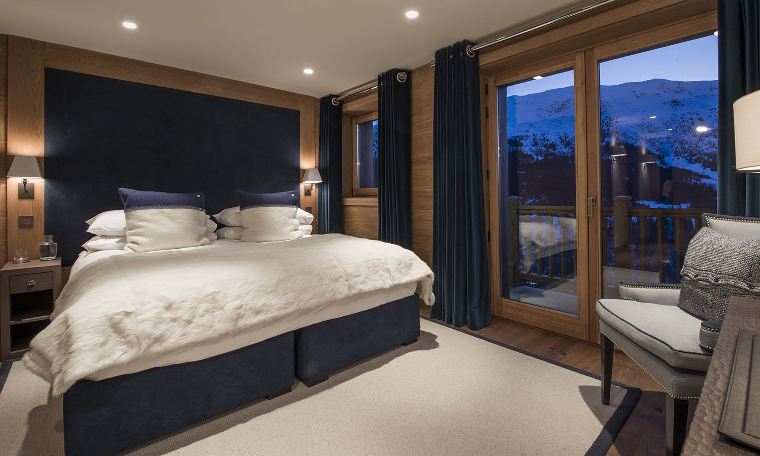 A spacious and comfortable bedroom in Chalet Le Grenier in Meribel Centre A spacious and comfortable bedroom in Chalet Le Grenier in Meribel Centre