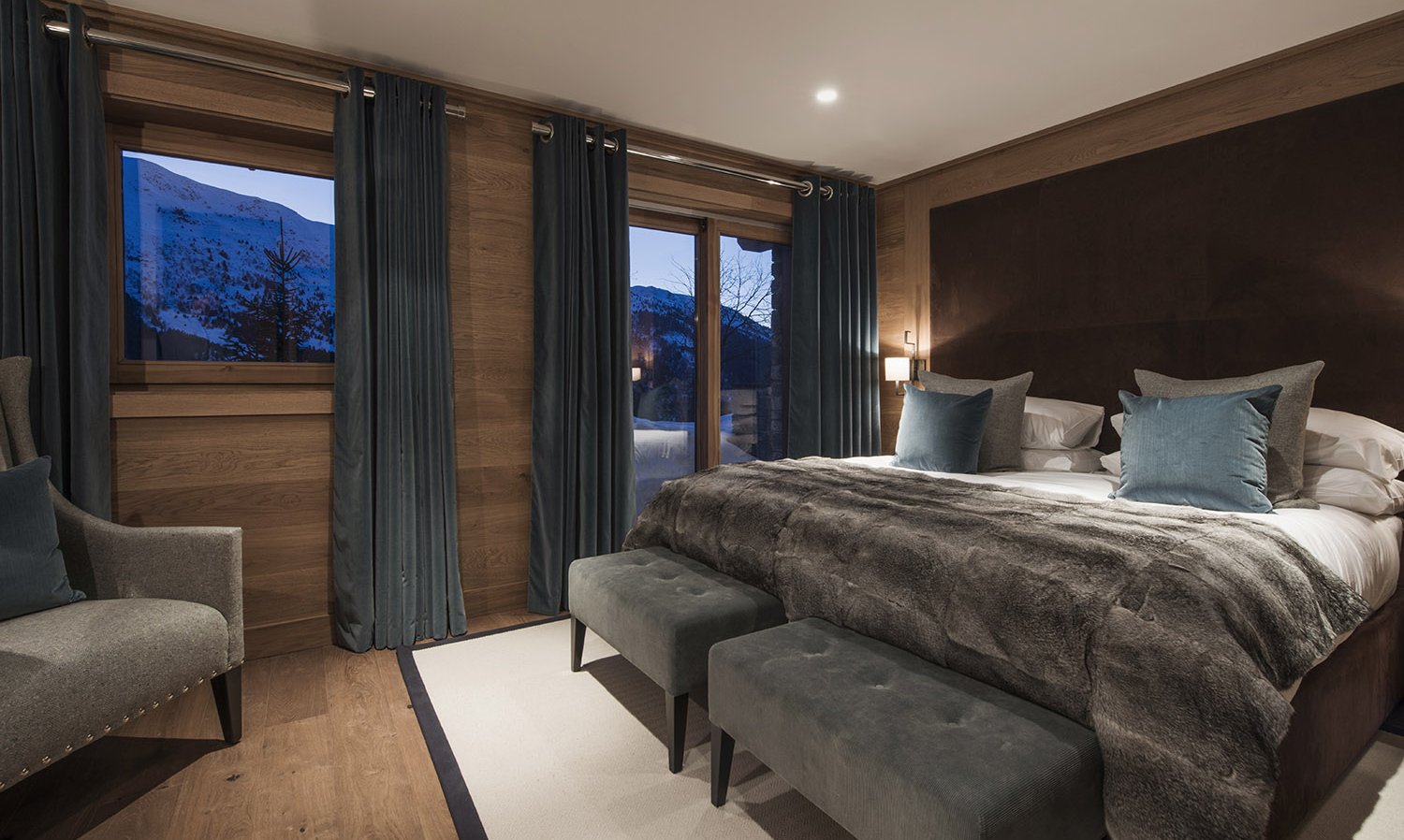 A bedroom in Chalet Le Grenier in Meribel Centre A bedroom in Chalet Le Grenier in Meribel Centre