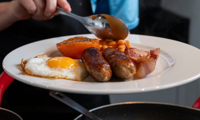 Cooked breakfast in Chalet Oxalys in Meribel Cooked breakfast in Chalet Oxalys in Meribel