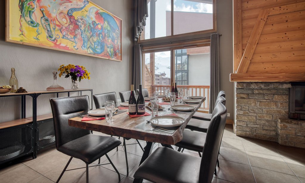 The comfortable dining area in Catered Chalet Sabot Penthouse in Val Thorens The comfortable dining area in Catered Chalet Sabot Penthouse in Val Thorens