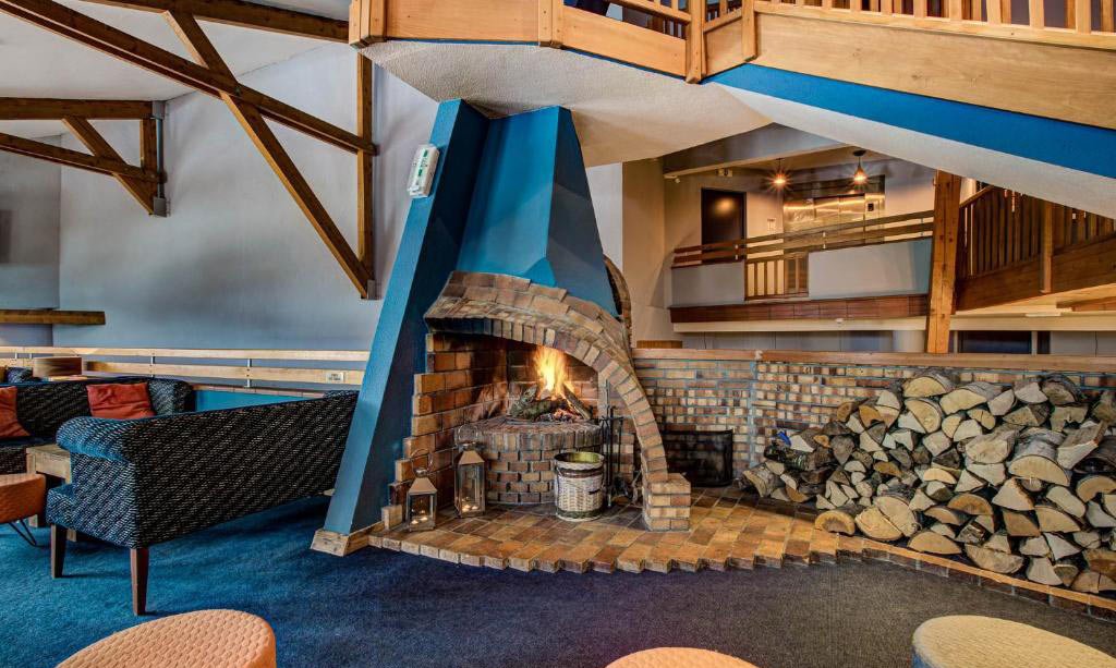 The Lounge area in Hotel Le Montana in La Tania The Lounge area in Hotel Le Montana in La Tania