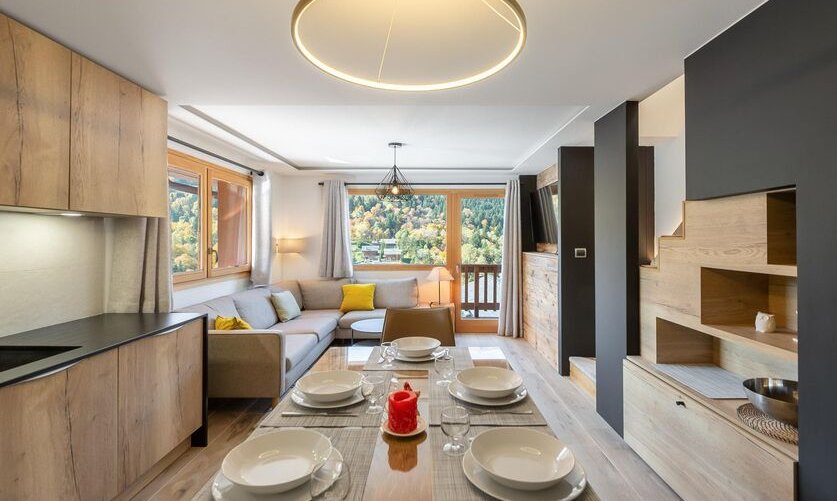 The Kitchen and dining area in Apartment Arolaz 15 Meribel