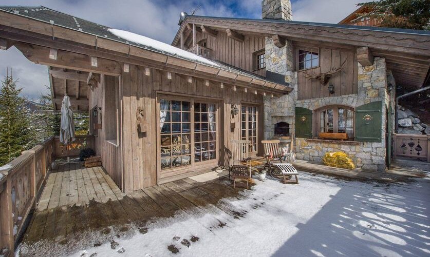 The large terrace at Chalet Colorado in Meribel