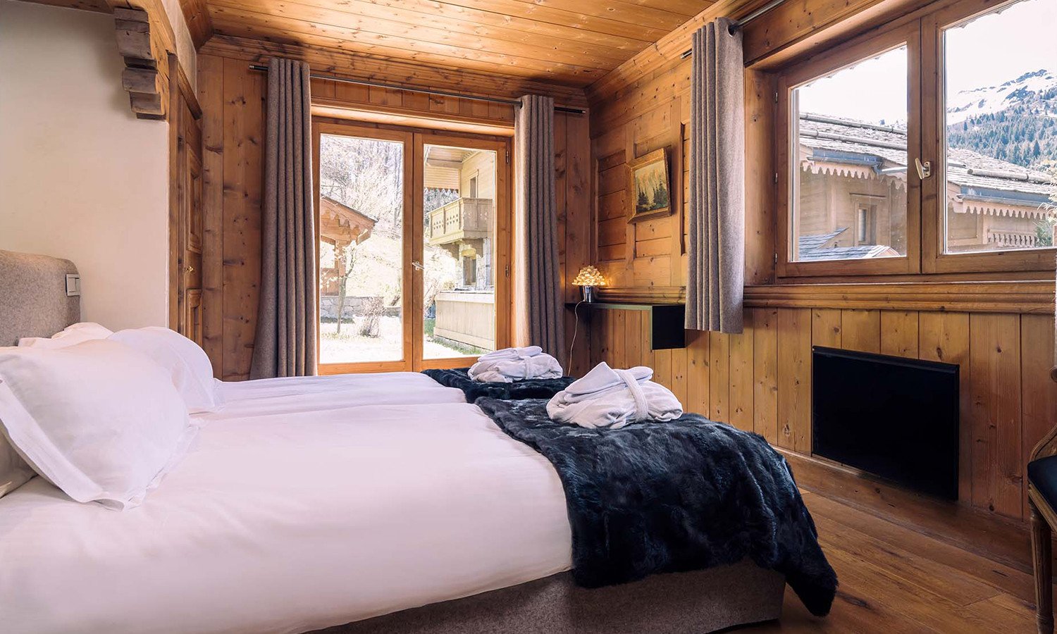 One of very comfortable bedrooms in Chalet Mariefleur in Meribel One of very comfortable bedrooms in Chalet Mariefleur in Meribel