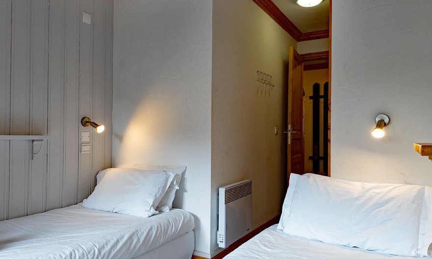 One of the twin bedrooms in Apartment Grand One of the twin bedrooms in Apartment Grand