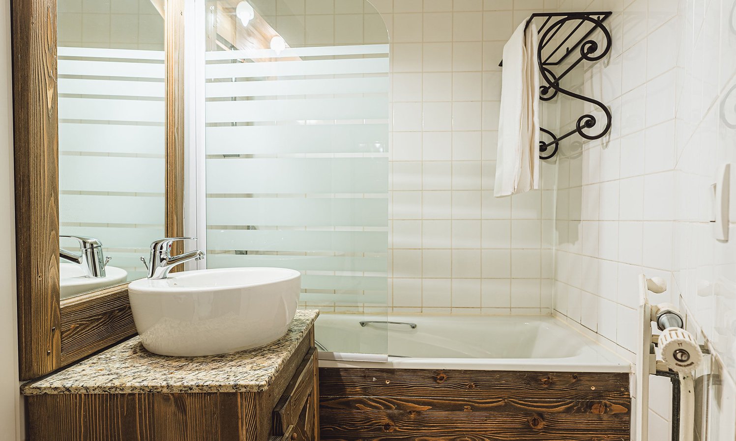 One of the bathrooms in Chalet Libra in Val Thorens One of the bathrooms in Chalet Libra in Val Thorens