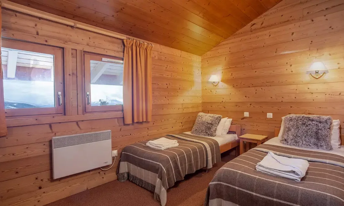 A Twin bedroom in Chalet Pierre Meribel Mottaret A Twin bedroom in Chalet Pierre Meribel Mottaret