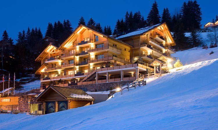 The Ski in / Ski out Hotel L'Helios in Meribel