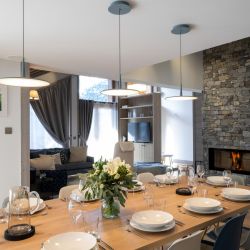 Dining area in one of the apartments in Residence Falcon Lodge Meribel