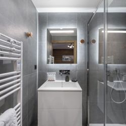 A Shower room in Apartment Parc Alpin 302 Meribel