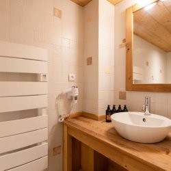 One of the bathrooms in Chalet Chloe Val Thorens