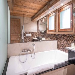 A luxury bathroom in Chalet Mariefleur in Meribel