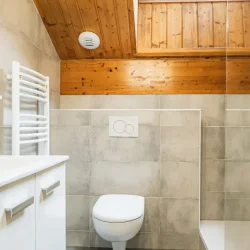 One of the bathrooms in Chalet Virage in Meribel Centre