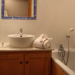 A Bathroom Chalet des Neiges Plein Sud Val Thorens