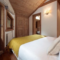 A bedroom in Chalet Trois Ours Meribel Centre