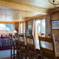 The spacious social areas in Apartment Grand in Meribel Centre