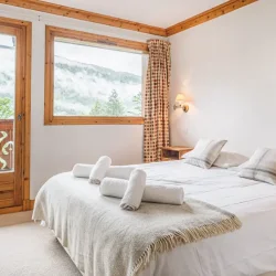 The Double bedroom in Chalet Virage in Meribel Centre