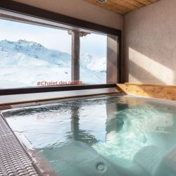 The Residence hot tub