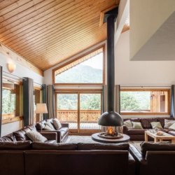 The spacious living room in Chalet Virage Meribel Centre