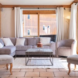 The comfortable Living area in Chalet L'Oxalys Meribel