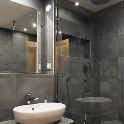 The ensuite shower room in Apartment Grand Meribel Centre