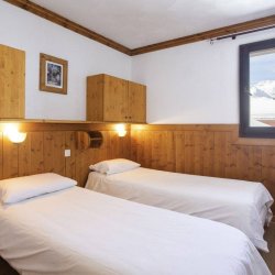 A Twin bedroom in Chalet des Neiges Hermine Val Thorens