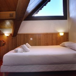 A Double bedroom Chalet des Neiges Plein Sud Val Thorens