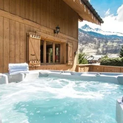 The outdoor Hot Tub Chalet at Bruyere Meribel Le Raffort